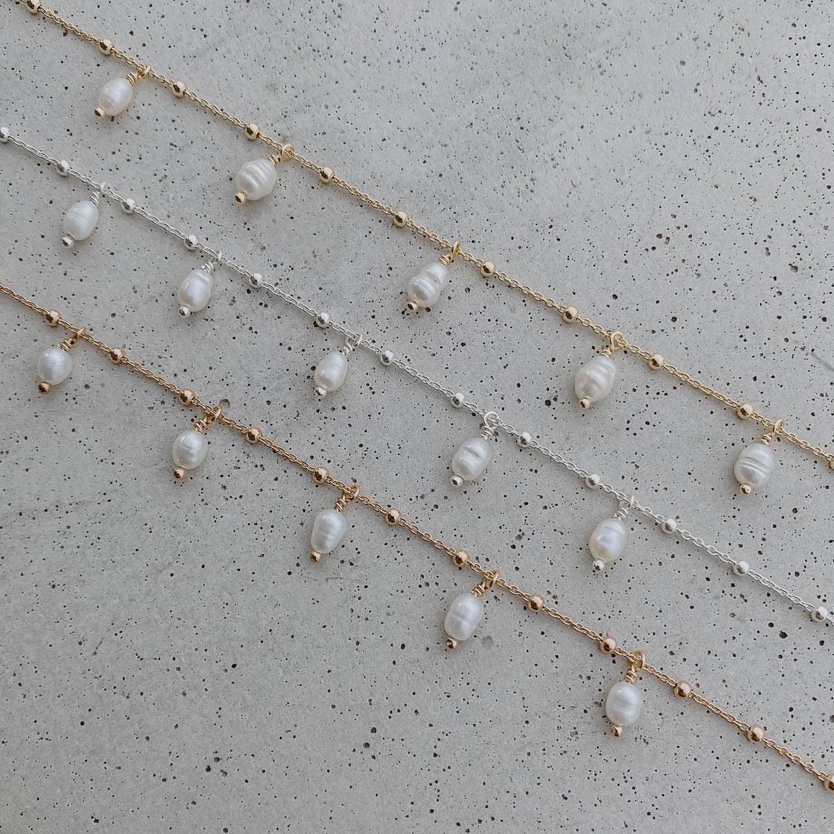 Im Vergleich - Braut Halskette Kaya aus 925 Sterlingsilber mit echten Süßwasserperlen in Gold, Silber und Rosévergoldet