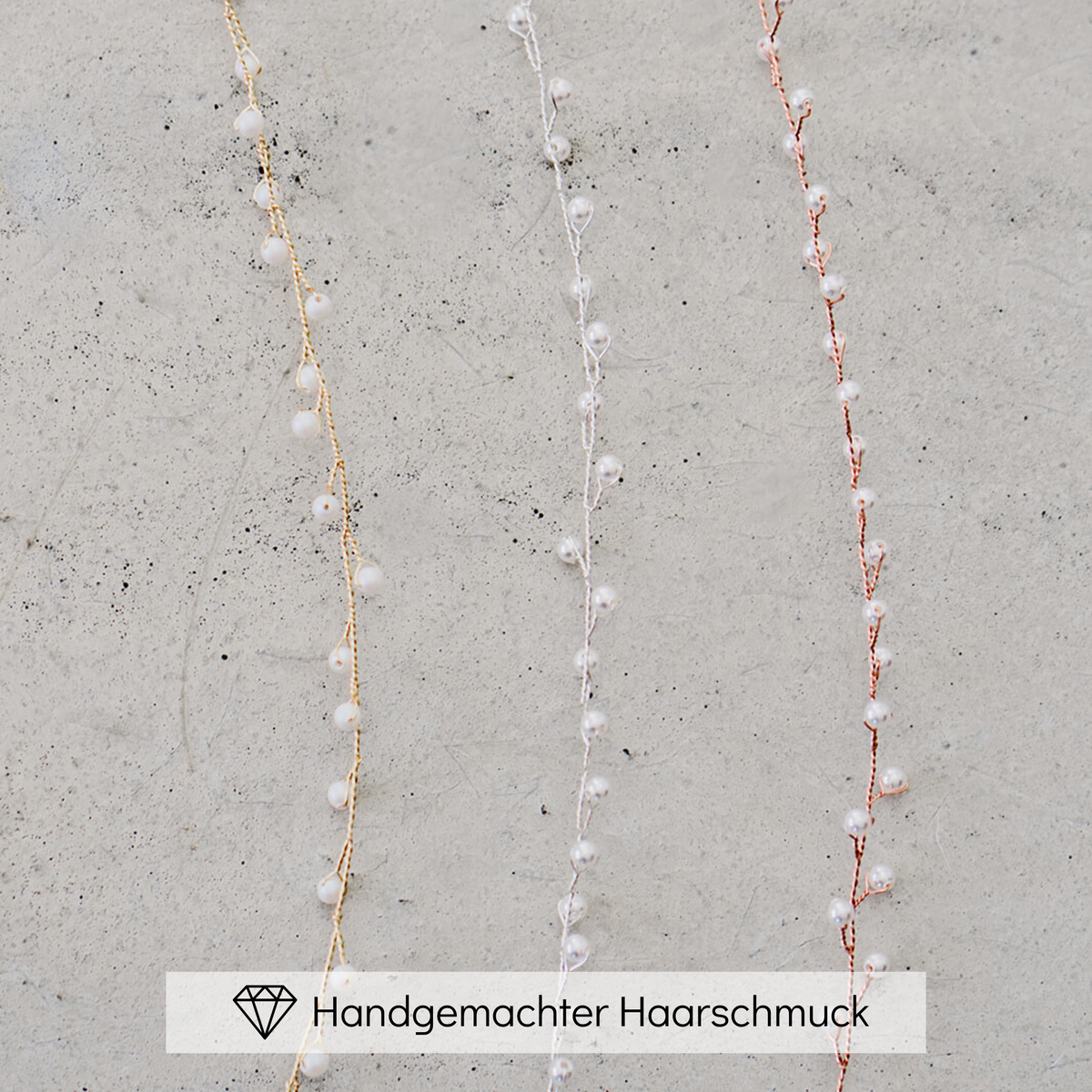 Vergleich - Braut Headpiece Basic I in Gold, Silber und Roségold mit kleinen, veganen Perlen, liegend auf einer Betonplatte